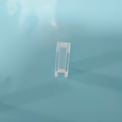 10x5x4mm Rectangular Groove Quartz Base Precision Milled Slot For Optical Component Positioning